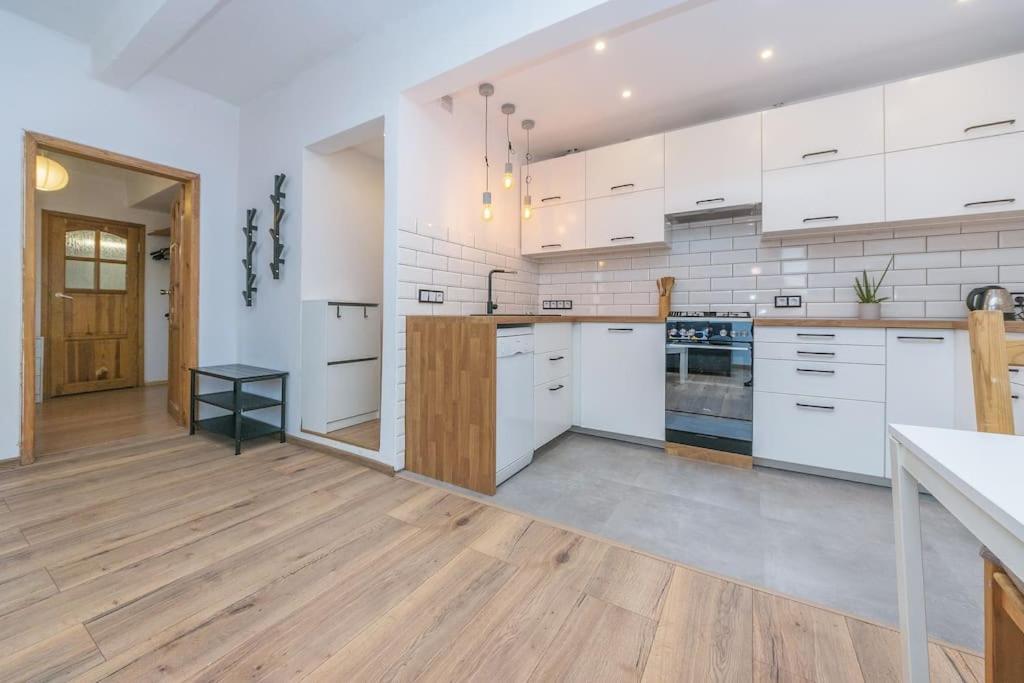Hello Apartments Brzezno Dworska 格但斯克 外观 照片